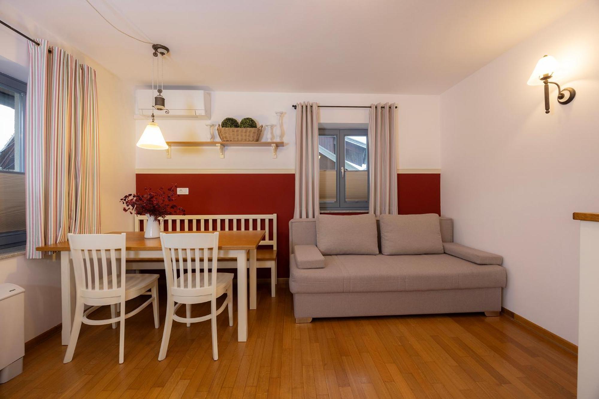 Lakeside Apartments بليد الغرفة الصورة