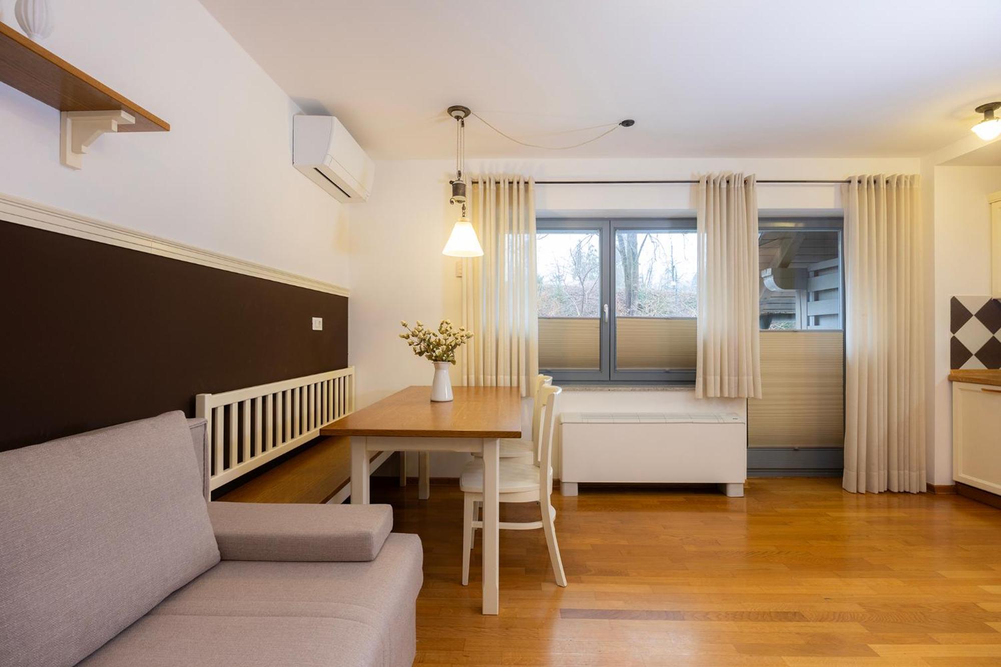 Lakeside Apartments بليد المظهر الخارجي الصورة