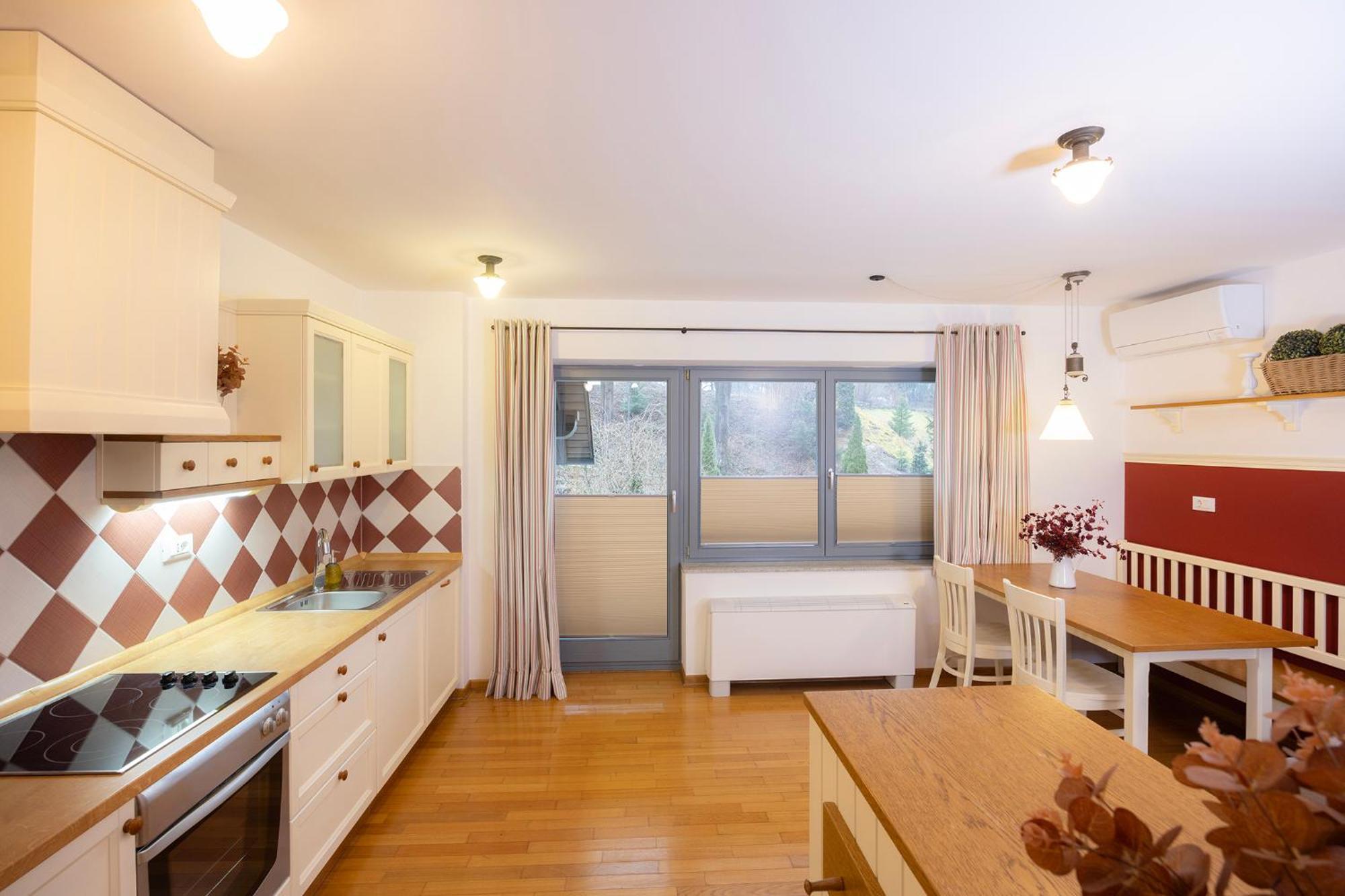 Lakeside Apartments بليد المظهر الخارجي الصورة