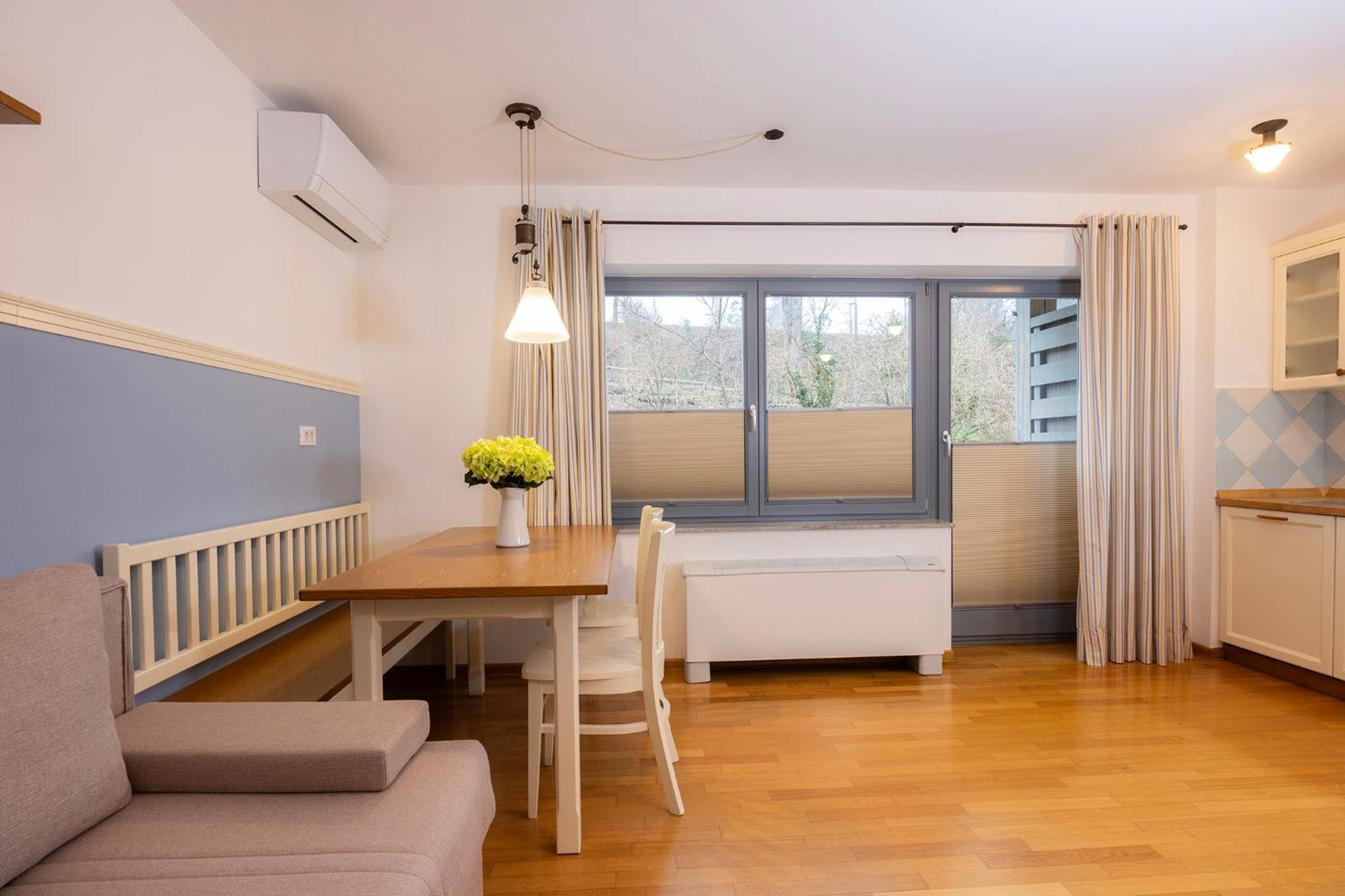 Lakeside Apartments بليد المظهر الخارجي الصورة